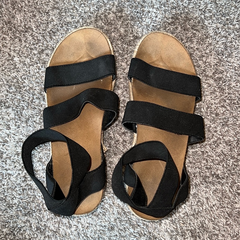Time and Tru sandals